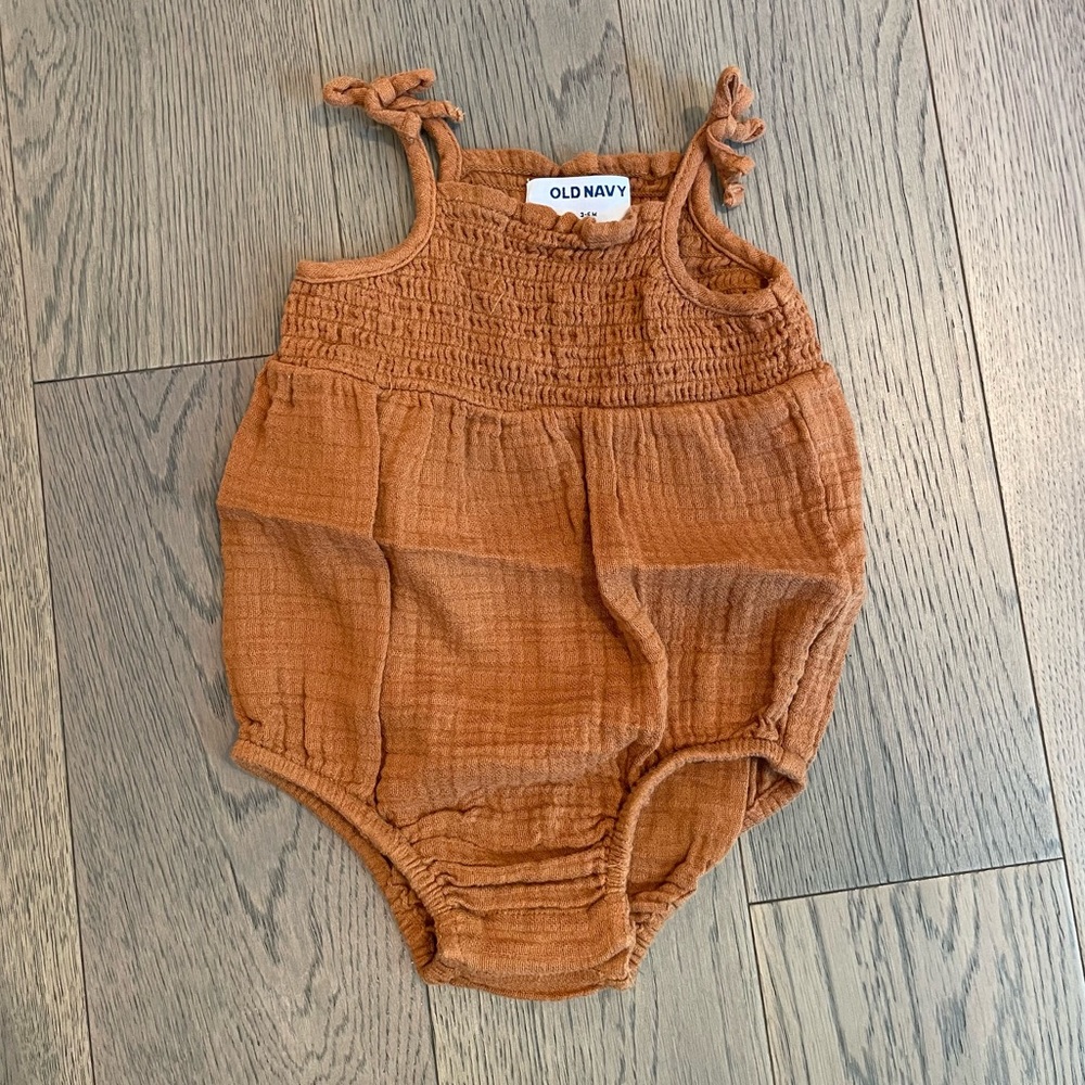 Old Navy rust brown smocked bodysuit